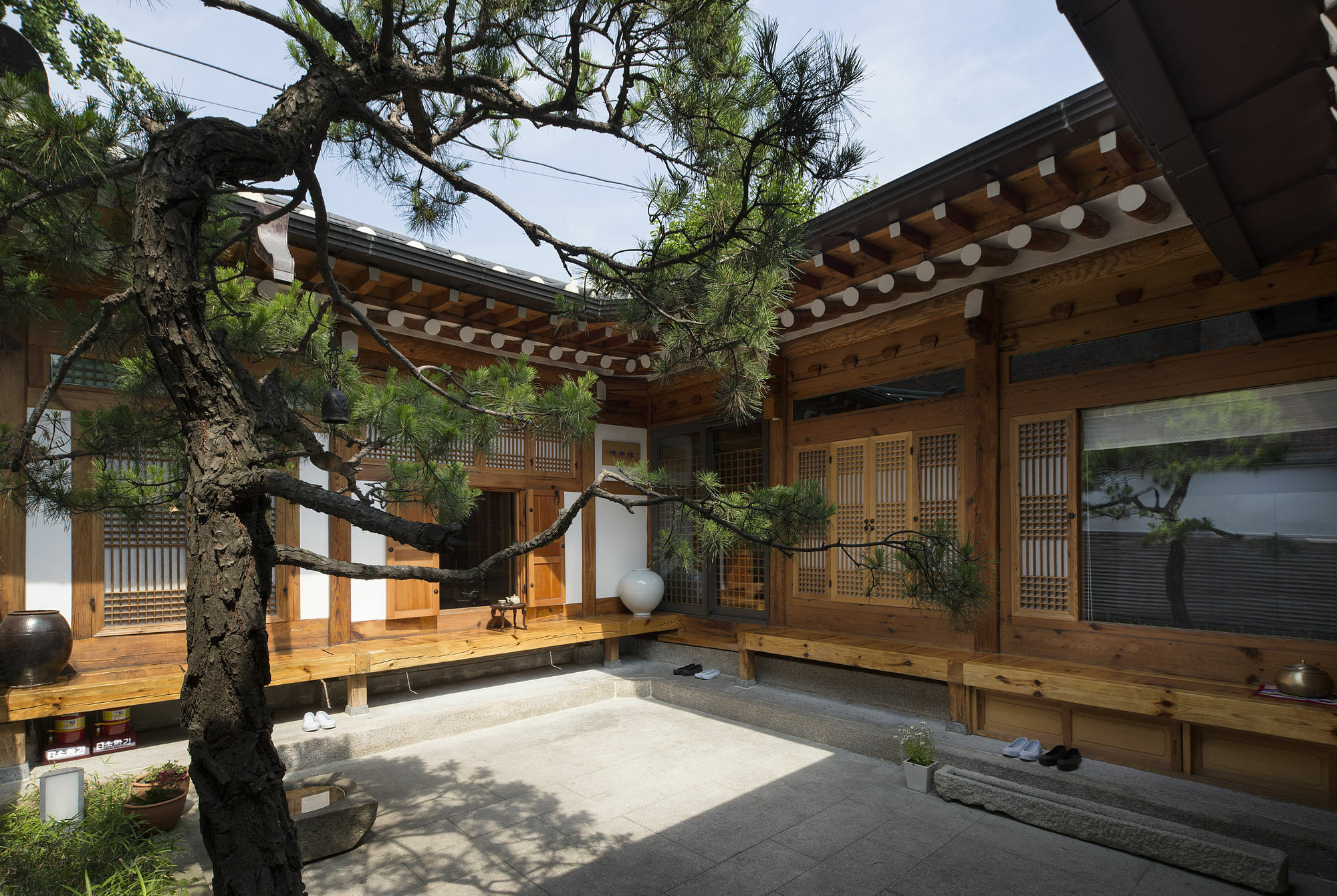Xiwoo Hanok