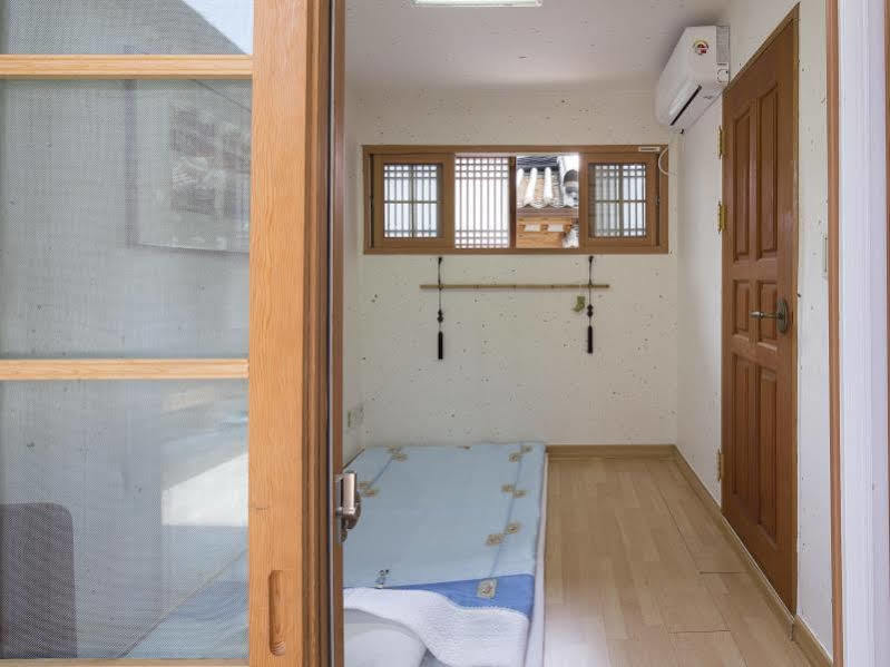 Xiwoo Hanok Guest house 2*