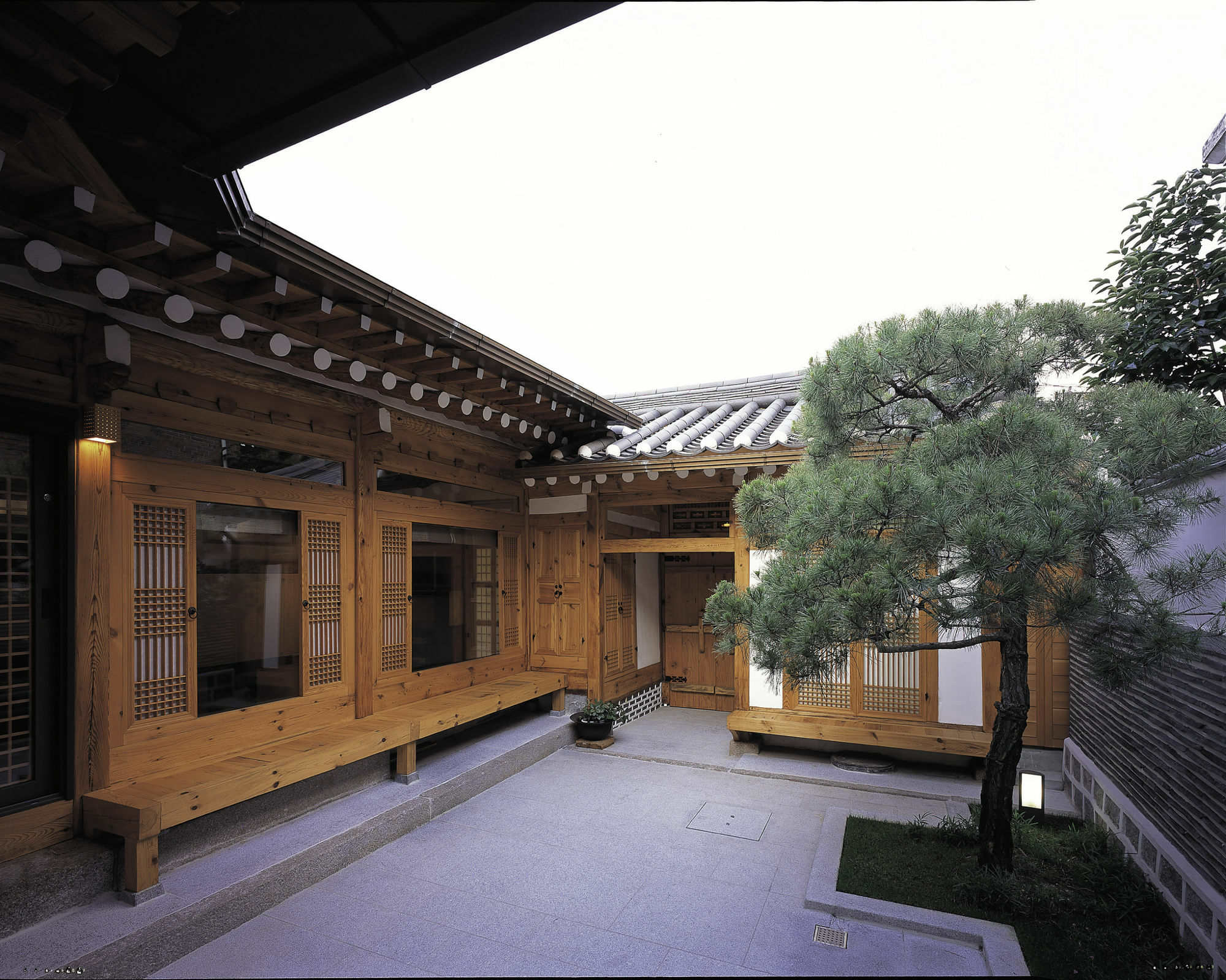 Xiwoo Hanok Guest house 2*